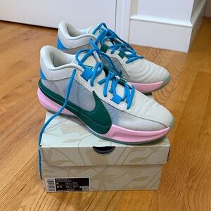 Nike Brand New Zoom Freak 5